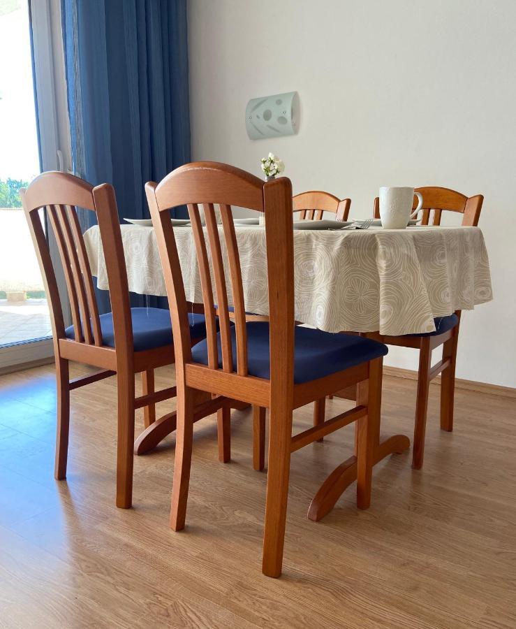 Apartments Pijaza Banjol Luaran gambar